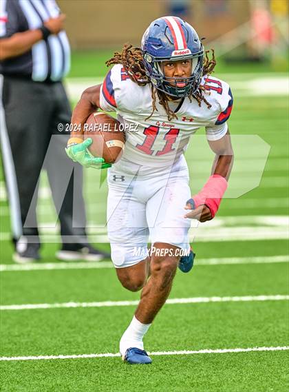 Thumbnail 1 in Cypress Springs vs. Tomball (UIL 6A D2 Football Bi-District) photogallery.