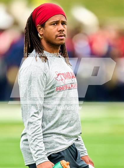 Thumbnail 2 in Cypress Springs vs. Tomball (UIL 6A D2 Football Bi-District) photogallery.