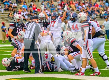 Thumbnail 2 in Cypress Springs vs. Tomball (UIL 6A D2 Football Bi-District) photogallery.