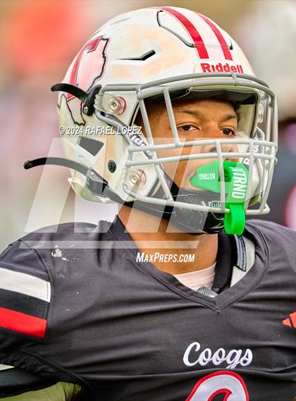 Thumbnail 1 in Cypress Springs vs. Tomball (UIL 6A D2 Football Bi-District) photogallery.