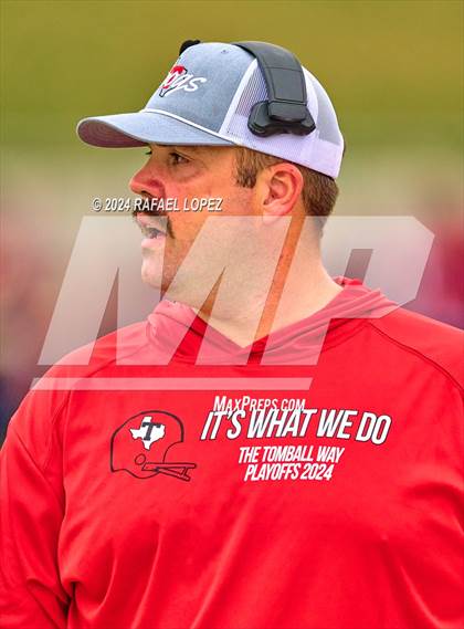 Thumbnail 2 in Cypress Springs vs. Tomball (UIL 6A D2 Football Bi-District) photogallery.