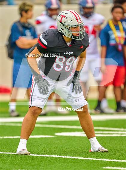 Thumbnail 3 in Cypress Springs vs. Tomball (UIL 6A D2 Football Bi-District) photogallery.