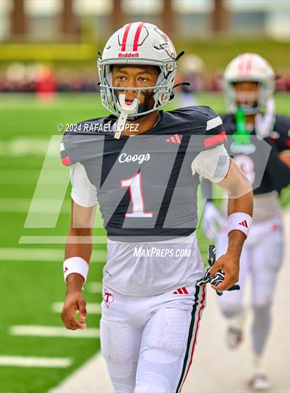 Thumbnail 2 in Cypress Springs vs. Tomball (UIL 6A D2 Football Bi-District) photogallery.