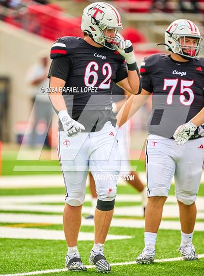 Thumbnail 2 in Cypress Springs vs. Tomball (UIL 6A D2 Football Bi-District) photogallery.