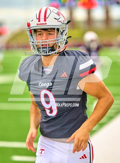 Thumbnail 1 in Cypress Springs vs. Tomball (UIL 6A D2 Football Bi-District) photogallery.