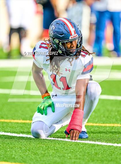 Thumbnail 1 in Cypress Springs vs. Tomball (UIL 6A D2 Football Bi-District) photogallery.