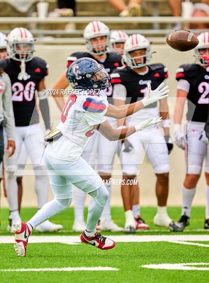 Thumbnail 2 in Cypress Springs vs. Tomball (UIL 6A D2 Football Bi-District) photogallery.