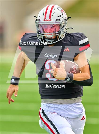 Thumbnail 2 in Cypress Springs vs. Tomball (UIL 6A D2 Football Bi-District) photogallery.