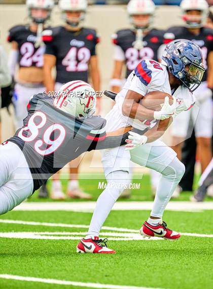 Thumbnail 3 in Cypress Springs vs. Tomball (UIL 6A D2 Football Bi-District) photogallery.