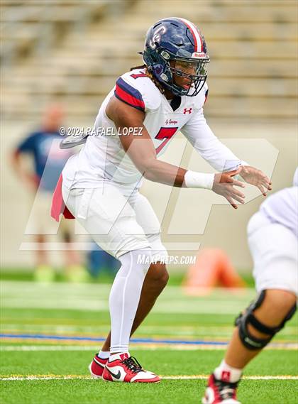 Thumbnail 3 in Cypress Springs vs. Tomball (UIL 6A D2 Football Bi-District) photogallery.