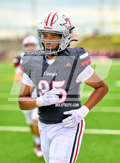 Thumbnail 3 in Cypress Springs vs. Tomball (UIL 6A D2 Football Bi-District) photogallery.