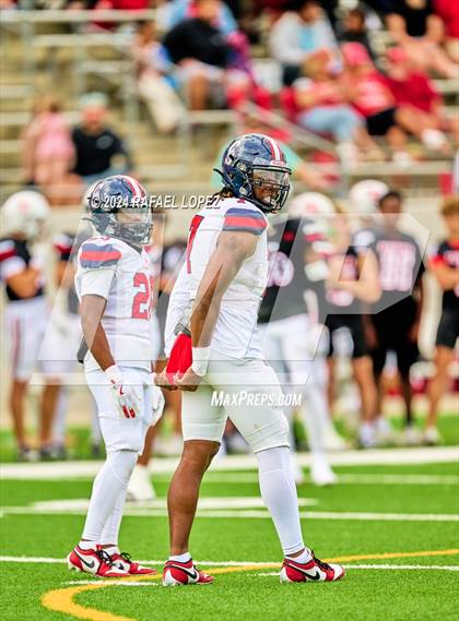 Thumbnail 2 in Cypress Springs vs. Tomball (UIL 6A D2 Football Bi-District) photogallery.