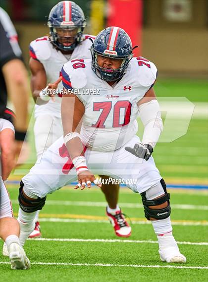 Thumbnail 2 in Cypress Springs vs. Tomball (UIL 6A D2 Football Bi-District) photogallery.