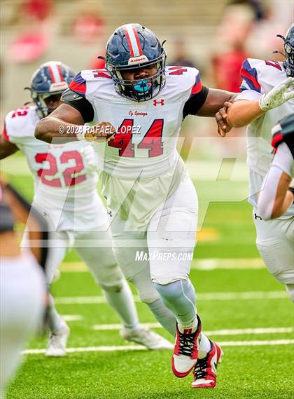 Thumbnail 3 in Cypress Springs vs. Tomball (UIL 6A D2 Football Bi-District) photogallery.