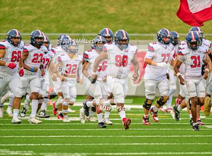 Thumbnail 3 in Cypress Springs vs. Tomball (UIL 6A D2 Football Bi-District) photogallery.