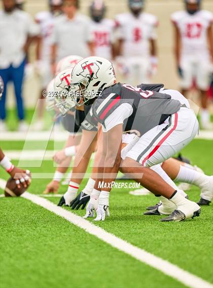 Thumbnail 1 in Cypress Springs vs. Tomball (UIL 6A D2 Football Bi-District) photogallery.