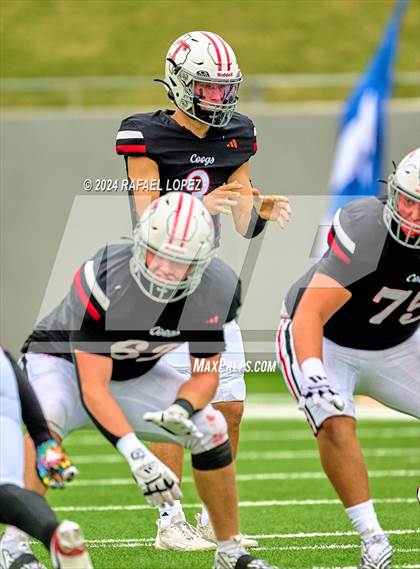 Thumbnail 2 in Cypress Springs vs. Tomball (UIL 6A D2 Football Bi-District) photogallery.