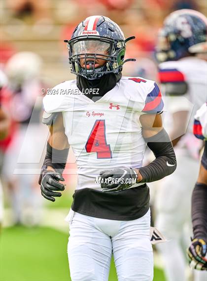 Thumbnail 1 in Cypress Springs vs. Tomball (UIL 6A D2 Football Bi-District) photogallery.