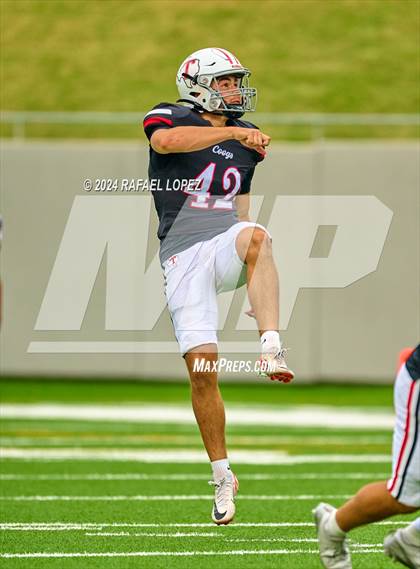 Thumbnail 2 in Cypress Springs vs. Tomball (UIL 6A D2 Football Bi-District) photogallery.