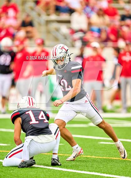Thumbnail 2 in Cypress Springs vs. Tomball (UIL 6A D2 Football Bi-District) photogallery.