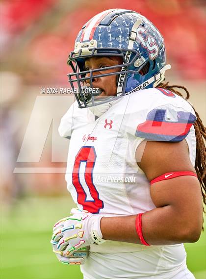 Thumbnail 2 in Cypress Springs vs. Tomball (UIL 6A D2 Football Bi-District) photogallery.