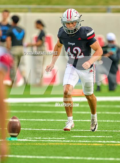 Thumbnail 3 in Cypress Springs vs. Tomball (UIL 6A D2 Football Bi-District) photogallery.
