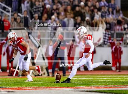 Thumbnail 1 in Wapakoneta vs. Bellbrook (OHSAA District 12 Regional Semifinal) photogallery.