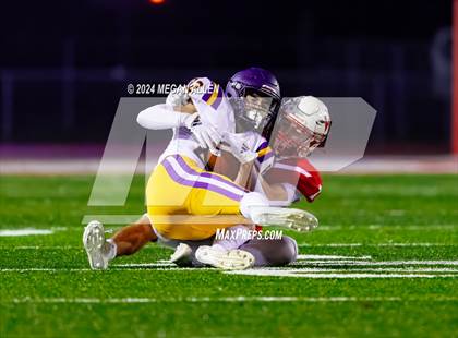 Thumbnail 2 in Wapakoneta vs. Bellbrook (OHSAA District 12 Regional Semifinal) photogallery.