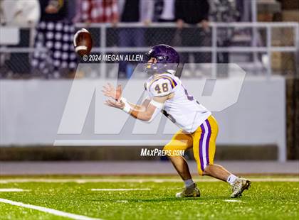Thumbnail 3 in Wapakoneta vs. Bellbrook (OHSAA District 12 Regional Semifinal) photogallery.