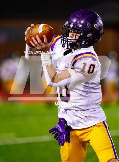 Thumbnail 1 in Wapakoneta vs. Bellbrook (OHSAA District 12 Regional Semifinal) photogallery.