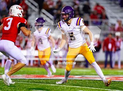 Thumbnail 1 in Wapakoneta vs. Bellbrook (OHSAA District 12 Regional Semifinal) photogallery.