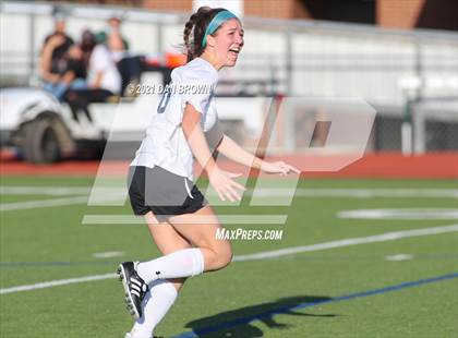Thumbnail 2 in Rockwall vs Naaman Forest (UIL 6A Bi-District) photogallery.