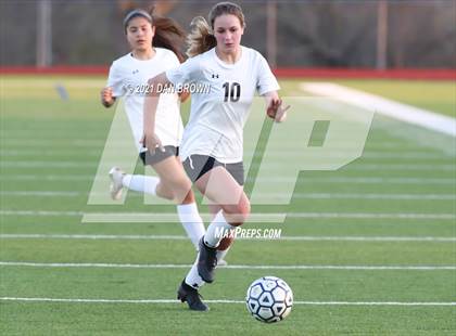 Thumbnail 3 in Rockwall vs Naaman Forest (UIL 6A Bi-District) photogallery.