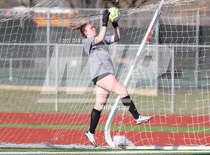 Thumbnail 1 in Rockwall vs Naaman Forest (UIL 6A Bi-District) photogallery.