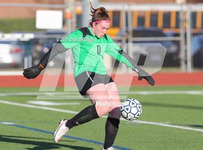 Thumbnail 3 in Rockwall vs Naaman Forest (UIL 6A Bi-District) photogallery.