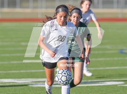 Thumbnail 1 in Rockwall vs Naaman Forest (UIL 6A Bi-District) photogallery.