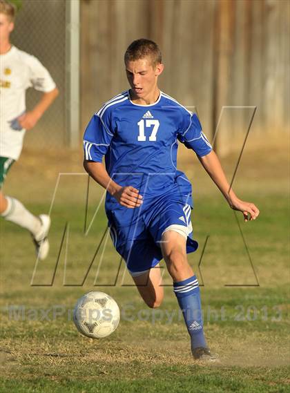 Thumbnail 3 in Benicia @ Rio Americano (CIF SJS D3 Playoffs) photogallery.