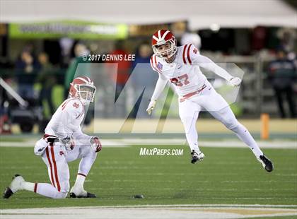 Thumbnail 2 in Mater Dei vs. De La Salle (CIF State Open Division Final) photogallery.