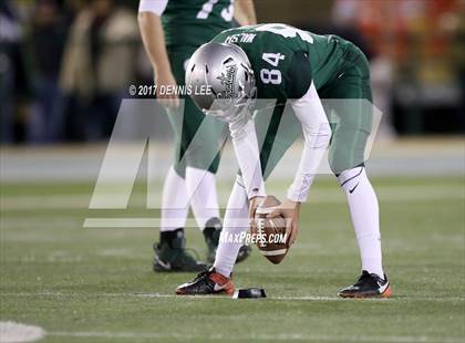 Thumbnail 2 in Mater Dei vs. De La Salle (CIF State Open Division Final) photogallery.