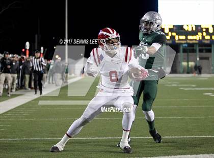 Thumbnail 3 in Mater Dei vs. De La Salle (CIF State Open Division Final) photogallery.