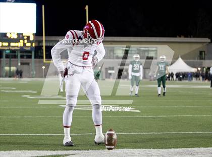 Thumbnail 1 in Mater Dei vs. De La Salle (CIF State Open Division Final) photogallery.