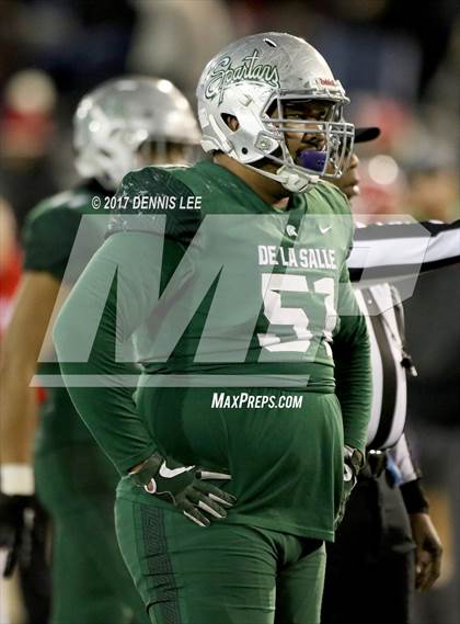 Thumbnail 1 in Mater Dei vs. De La Salle (CIF State Open Division Final) photogallery.