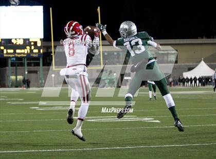 Thumbnail 2 in Mater Dei vs. De La Salle (CIF State Open Division Final) photogallery.