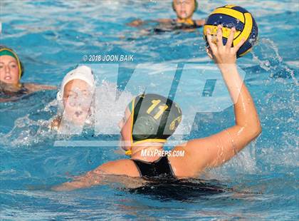 Thumbnail 2 in San Ramon Valley vs Drake (Acalanes Invitational) photogallery.