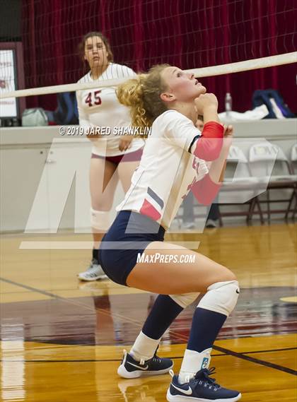 Thumbnail 1 in Central Catholic @ E. D. White photogallery.