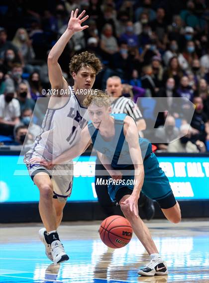 Thumbnail 1 in Farmington vs. Lehi (UHSAA 5A Final) photogallery.