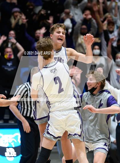 Thumbnail 3 in Farmington vs. Lehi (UHSAA 5A Final) photogallery.
