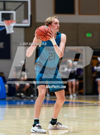 Thumbnail 1 in Farmington vs. Lehi (UHSAA 5A Final) photogallery.