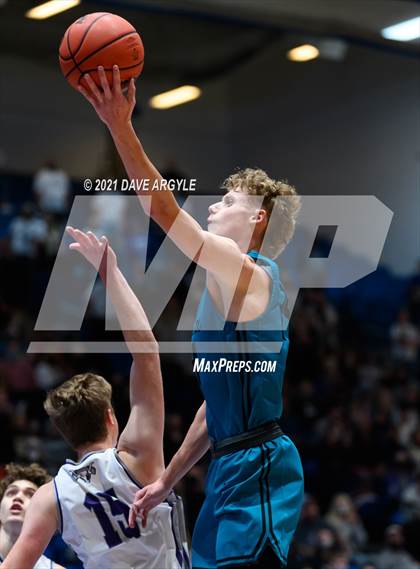 Thumbnail 2 in Farmington vs. Lehi (UHSAA 5A Final) photogallery.