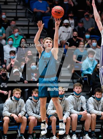 Thumbnail 2 in Farmington vs. Lehi (UHSAA 5A Final) photogallery.
